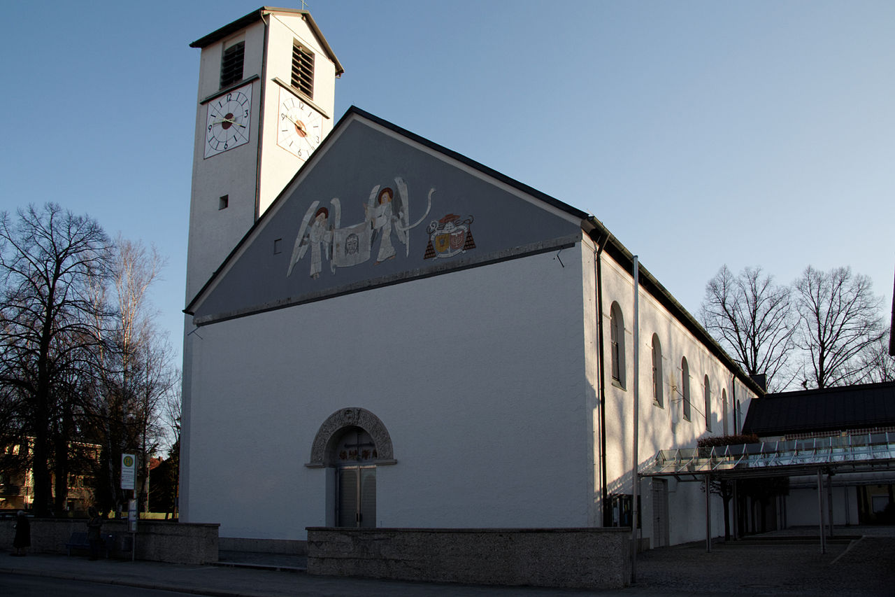 Bild Kirche Heiliges Blut München Bogenhausen